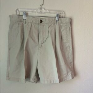 L.L. Bean Pleated Front Shorts Casual Style